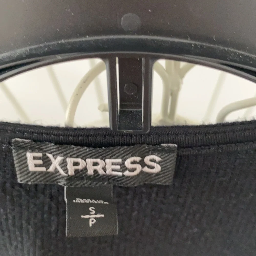EXPRESS Ribbed Lace-Up Top - Picture 5 of 5